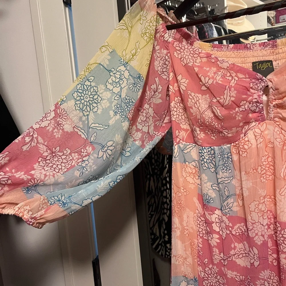 NWOT TAYLOR Floral Patchwork Print Sweetheart Neckline Maxi Dress SIZE 4 - Picture 6 of 7